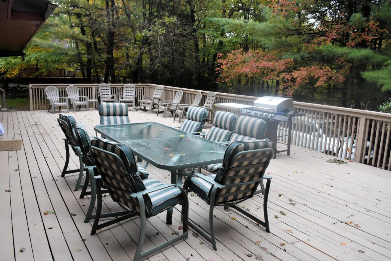 5 Bdr Cabin Game Rm Large Deck Fireplace Firetable Lake Harmony Kültér fotó